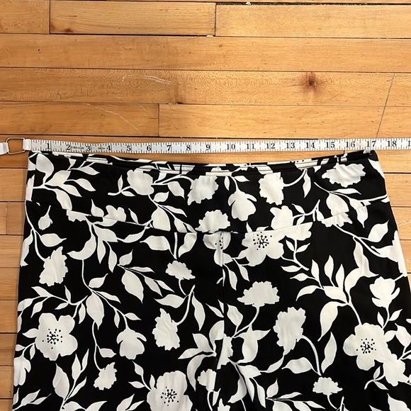 Time and Tru Leggings - Picture 8 of 13